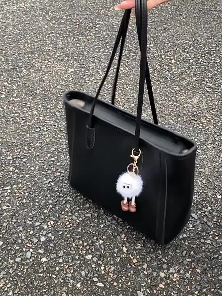 Gợi ý các mẫu túi tote da nữ đáng mua hiện nay