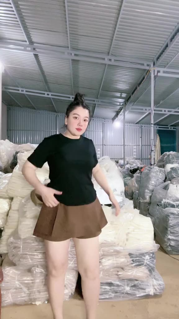 Quần Giả Váy Bigsize Nữ Xẻ 2 Bên  Lưng Thun Co Giãn Ngoại Cỡ Chất Vải Tuyết Chéo Co Giãn GVC | BigBuy360 - bigbuy360.vn