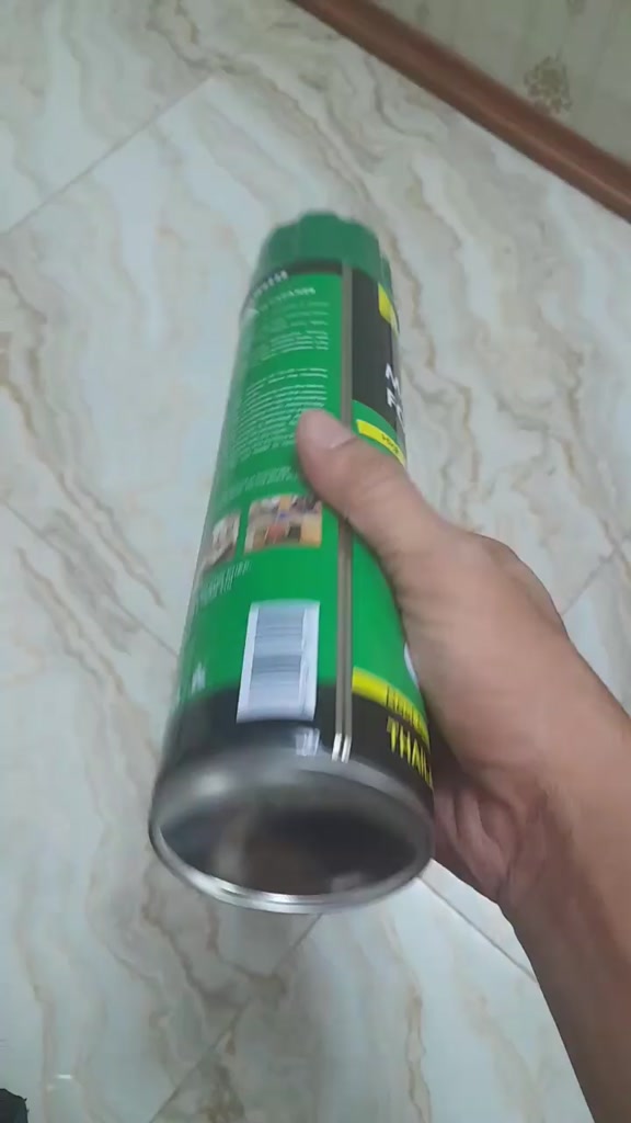 Chai xịt bọt vệ sinh nội thất ô tô Camel