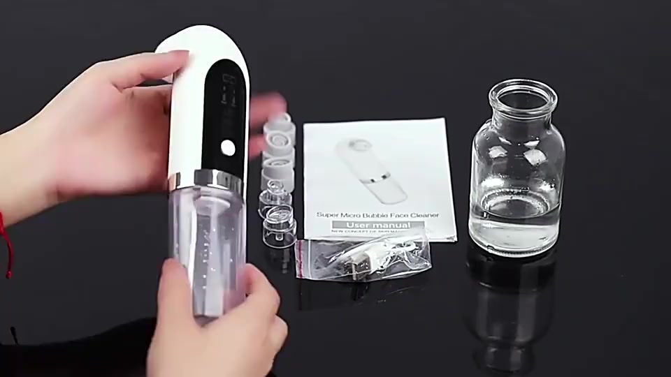 Máy hút mụn cao cấp kèm 6 đầu hút, máy hút mụn cầm tay hút sạch mụn đầu đen, mụn cám, bã nhờn sử dụng pin sạc tiện lợi | BigBuy360 - bigbuy360.vn