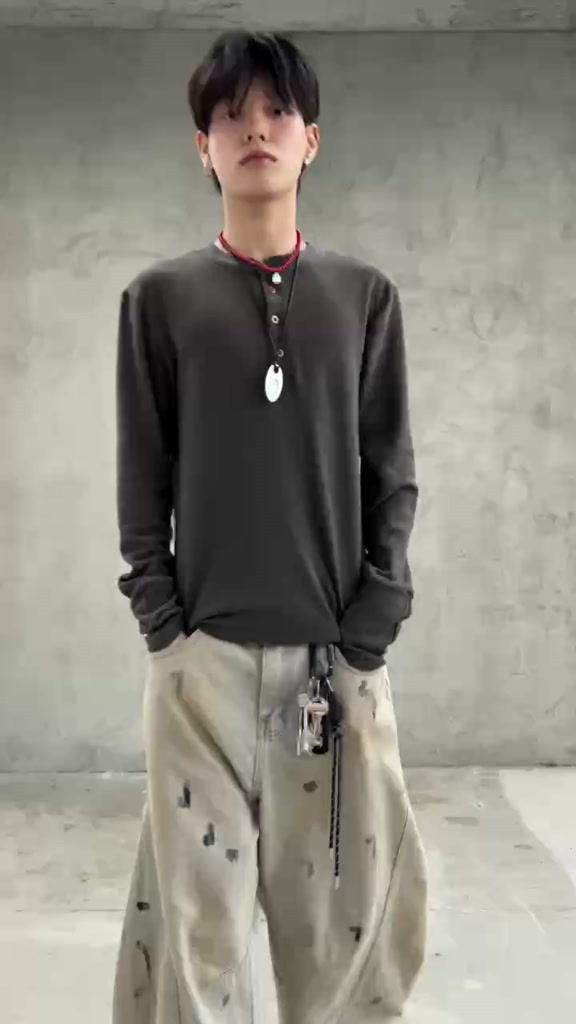 Bad Choices | Áo thun tay dài Henley RAWNECK Tee form ôm | BigBuy360 - bigbuy360.vn