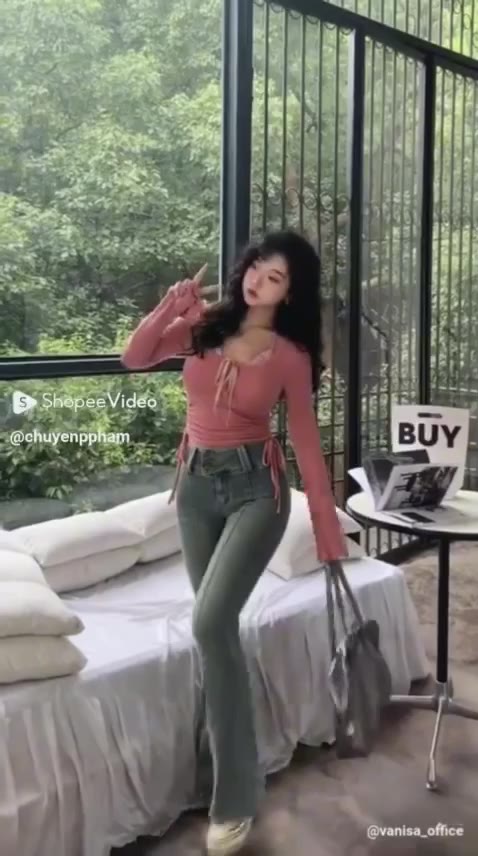 Áo tiểu thư cổ yếm tay loe outfit đi biển hè 2025 mã A364 | BigBuy360 - bigbuy360.vn