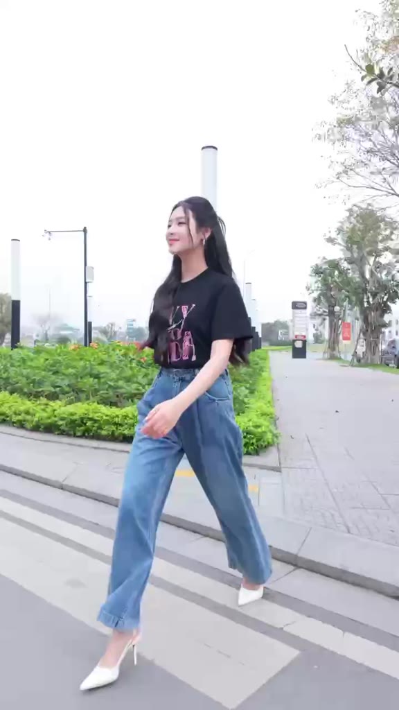 Áo thun Tshirt in chữ IVY moda màu Trắng Đen, Áo phông chất liệu cotton cao cấp MS 57T0241 | BigBuy360 - bigbuy360.vn