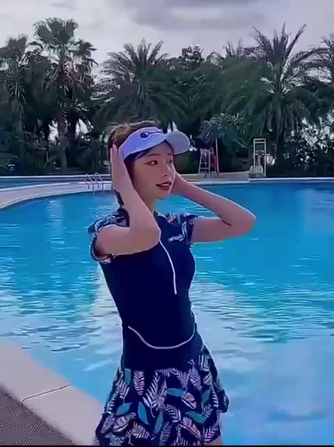 Bikini 2 mảnh đi biển váy xinh duyên dáng quần short trong xanh đen phối bông sẵn mút ngực | BigBuy360 - bigbuy360.vn