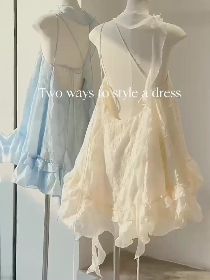 ✅[Triệu Lộ Tư] Đầm Tiểu Thư Cổ Yếm Màu Kem Họa Tiết Hoa Mùa Hè [Kèm Vòng Cổ] | BigBuy360 - bigbuy360.vn