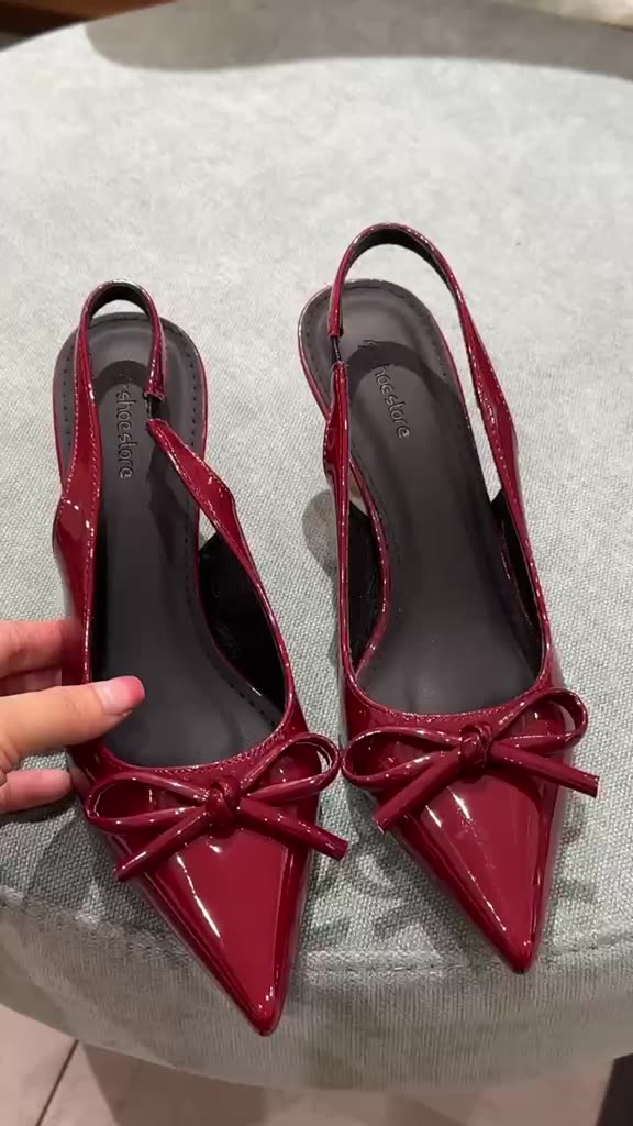 Giày cao gót mũi nhọn đính nơ Noel trắng-đen-đỏ gót cao 7cm | BigBuy360 - bigbuy360.vn