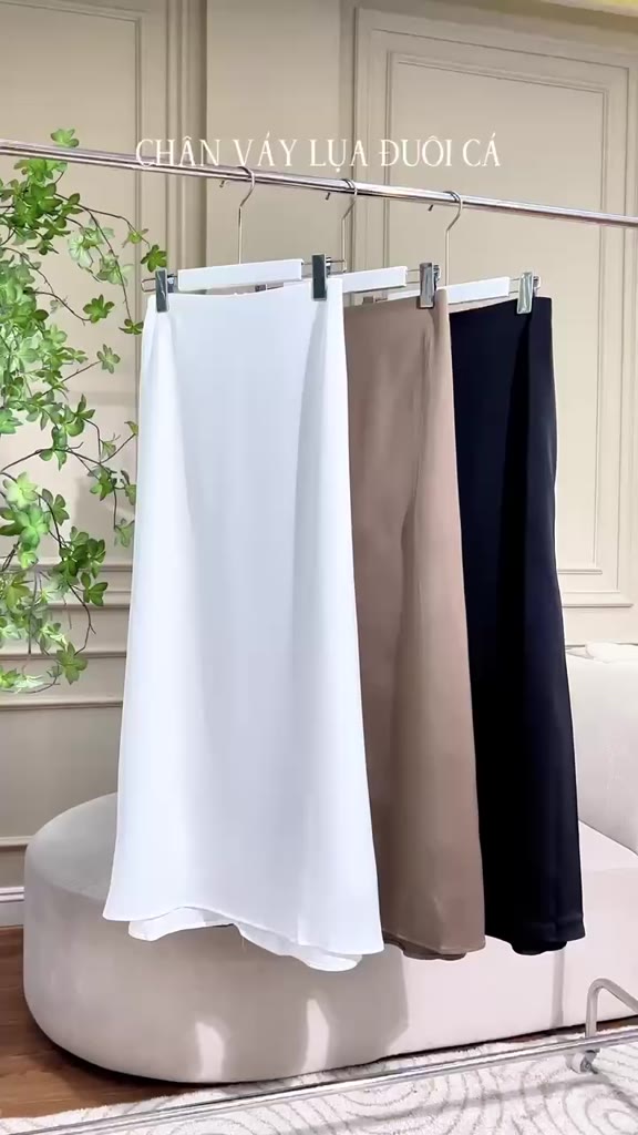 Chân váy lụa đuôi cá màu basic dáng dài chất mềm mịn sang chảnh thanh lịch SELYY CV202 | BigBuy360 - bigbuy360.vn