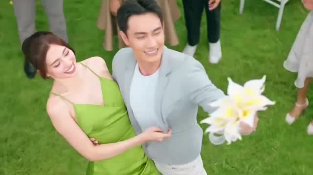 [MỚI] Sữa Tắm Dưỡng Da, Dầu Tắm ÔLIV 3X Dưỡng Ẩm/Dưỡng Sáng Da/Dành Cho Làn Da Nhạy Cảm 650ML/1L | BigBuy360 - bigbuy360.vn