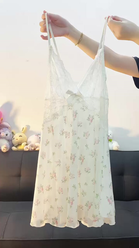 Váy Ngủ Nữ - Đầm Ngủ Voan Lụa Phối Ren Xuyên Thấu Họa Tiết Hoa Nhí VN593 | BigBuy360 - bigbuy360.vn