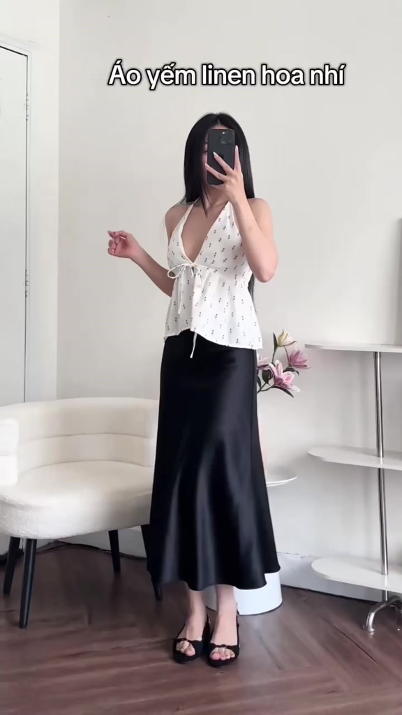 Áo Yếm Nữ Hở Lưng Hoa Nhí Cột Dây Sẵn Đệm Mút Chất Linen | BigBuy360 - bigbuy360.vn