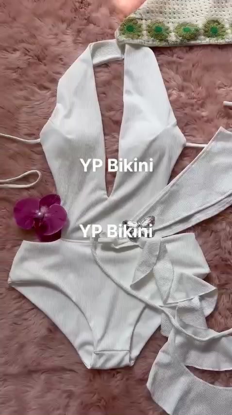 Bikini 1 mảnh khoét ngực sâu tặng kèm cột mông và phụ kiện . Bikini mẫu mới hàng cao cấp (sẵn hàng - che tên) | BigBuy360 - bigbuy360.vn