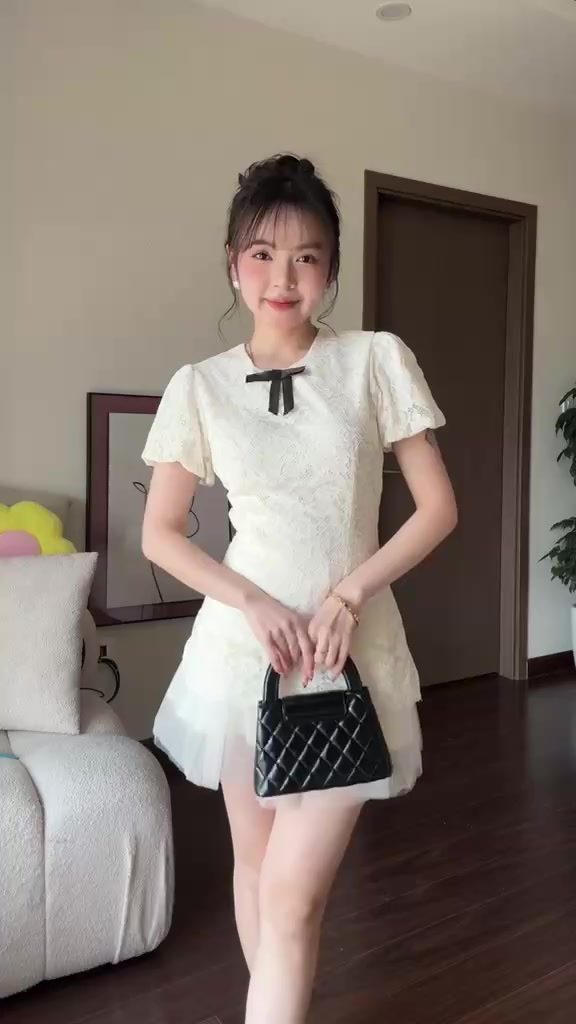 Set Áo Ren 2 Màu Đính Nơ Đen, Cổ Tròn Tay Bồng Mix Chân Váy Lưới Tơ 4 Lớp Dáng Ngắn Bồng Bềnh Style Nàng Thơ (Ảnh Thật) | BigBuy360 - bigbuy360.vn