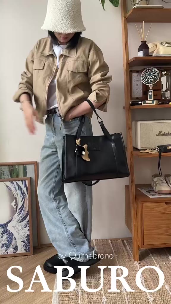 [ Tặng 𝗖𝗵𝗮𝗿𝗺 Random ] 𝗦𝗮𝗯𝘂𝗿𝗼 さぶろう 𝗟𝗲𝗮𝘁𝗵𝗲𝗿 𝗧𝗼𝘁𝗲 𝗕𝗮𝗴 - Túi Tote Premium SABURO ( Ouithebrand ) | BigBuy360 - bigbuy360.vn