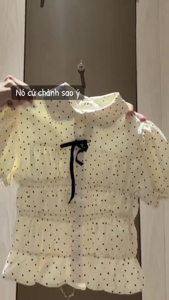 EMLYvn - Áo Sơ Mi Chấm Bi Nữ Cộc Tay Phối Ren Cổ Sen KÈM NƠ, Áo Sơ Mi Nữ Kiểu Bo Chun Dáng Babydoll | BigBuy360 - bigbuy360.vn