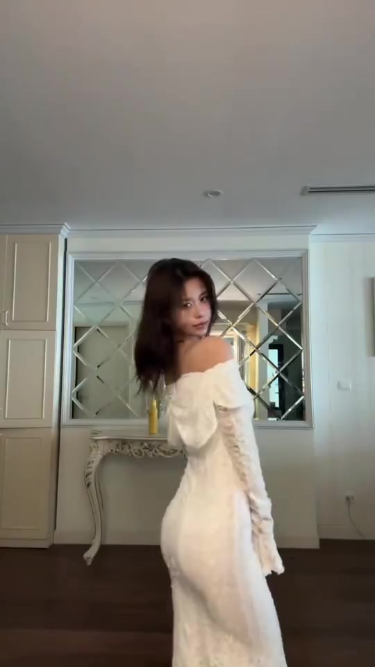 Daria dress - Váy trễ vai hoa nổi by Thematrix (ảnh thật tự chụp) | BigBuy360 - bigbuy360.vn