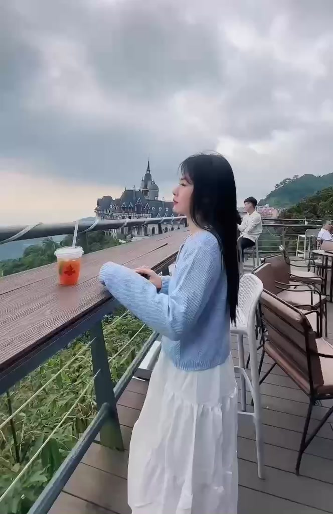 ÁO LEN TINGOAN cardigan 4 TÚI Jennifer màu xanh blu newtag | BigBuy360 - bigbuy360.vn