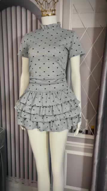 Đầm tiểu thư bèo tầng cổ tròn thun tăm in trái tim kèm quần rời, váy nữ liền thân dự tiệc, đi chơi tôn dáng A95 | BigBuy360 - bigbuy360.vn