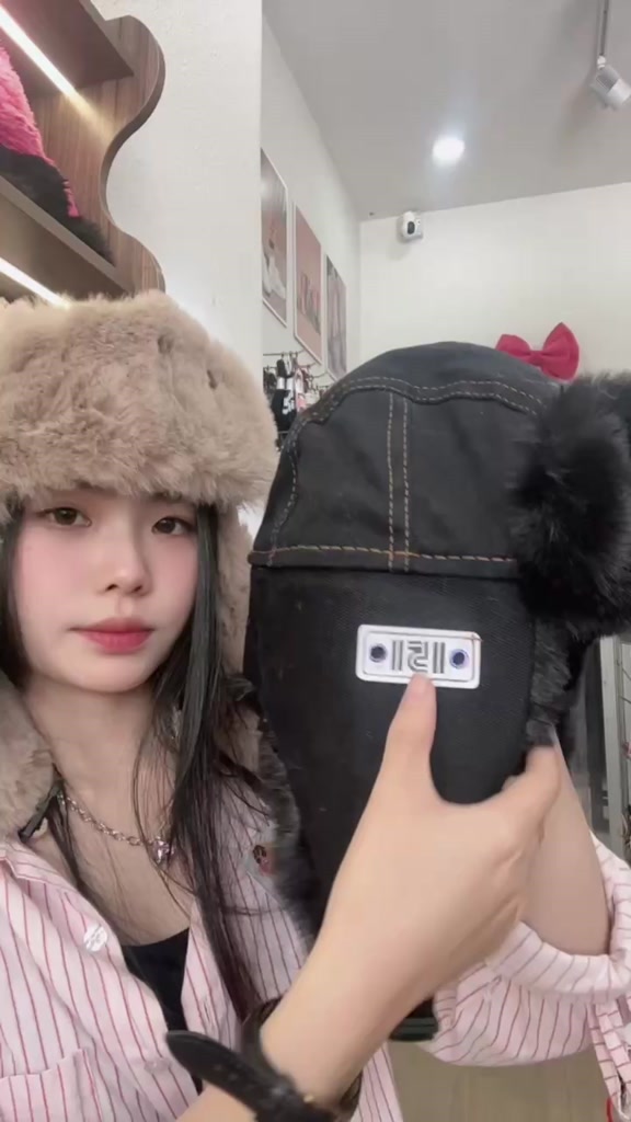 Mũ Len Unisex, Nón Len Trùm Tai Đeo 2 Kiểu Gài Lót Lông Giữ Ấm Phối 2 Tag Bên Tai Thời Trang Thu Đông - Mã NL109 | BigBuy360 - bigbuy360.vn