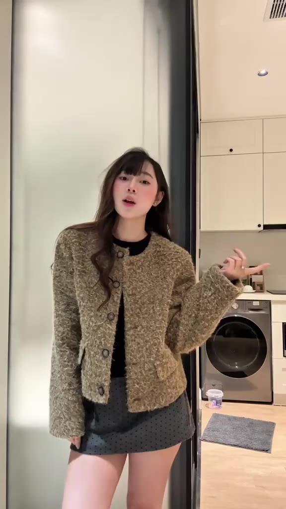 Áo Khoác Dạ Tweed Bông Xù Dáng Ngắn Cổ Tròn Túi Nắp 3 Màu Nâu,Kem,Đen diện thu đông siêu xinh-Dành Cho Nữ | BigBuy360 - bigbuy360.vn