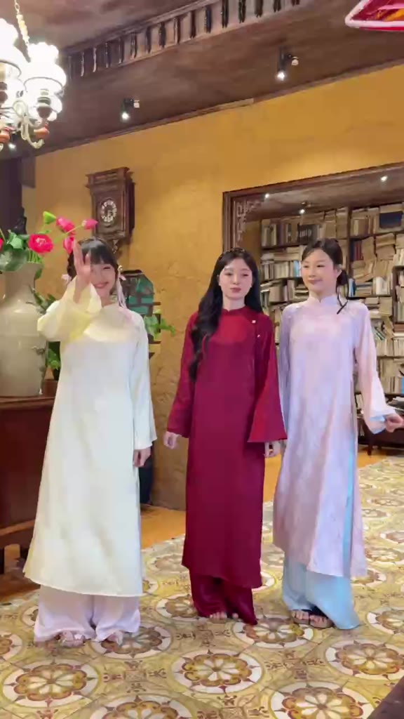 (HAVANA) CÓ BIGSIZE - Áo dài lụa DU MIÊN in vân hoa 3D phối cúc cách điệu hoa mai kèm quần Satin AD208 | BigBuy360 - bigbuy360.vn