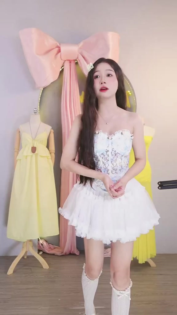 P256 - Chân váy tu tu 2 lớp voan tơ bồng nhún tầng xòe dáng ngắn lưng thun trendy 2025 | BigBuy360 - bigbuy360.vn