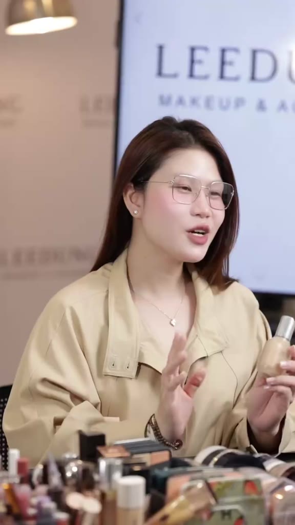 613 [DEAL ĐỘC QUYỀN] DUNG DỊCH ĐIỀU CHỈNH NỀN CARMELA GIÚP THAY ĐỔI MÀU SẮC NỀN PHÙ HỢP TIỆP DA TỰ NHIÊN 10ML&15ML | BigBuy360 - bigbuy360.vn