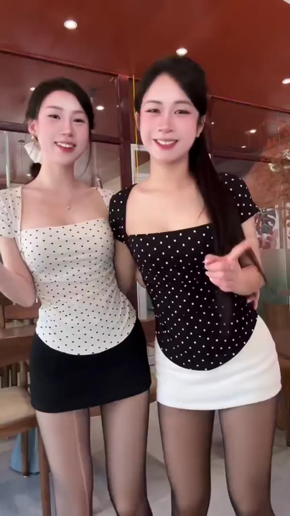 ÁO THUN CỘC TAY NHÚN EO SIÊU HOT TÔN DÁNG CHO NỮ m6038 | BigBuy360 - bigbuy360.vn