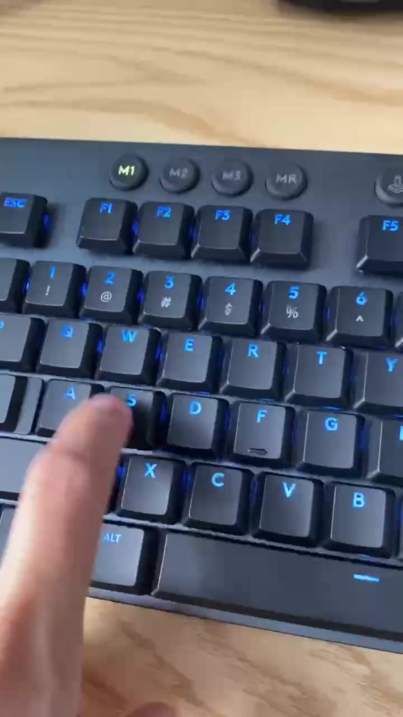 Bàn phím cơ logi.tech G813 full box trắng đã sử dụng | BigBuy360 - bigbuy360.vn