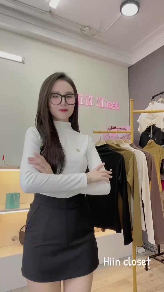 (070) Áo thun cổ Leo 3p dài tay ôm body - Áo thun tăm chà.neo HiiNCloset | BigBuy360 - bigbuy360.vn