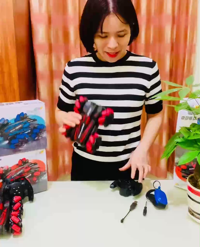 Ô tô điều khiển 8 chiều xoay 360 pin sạc, ô tô điều khiển từ xa xoay 360 di chuyển 8 chiều có đèn led, xe ô tô địa hình