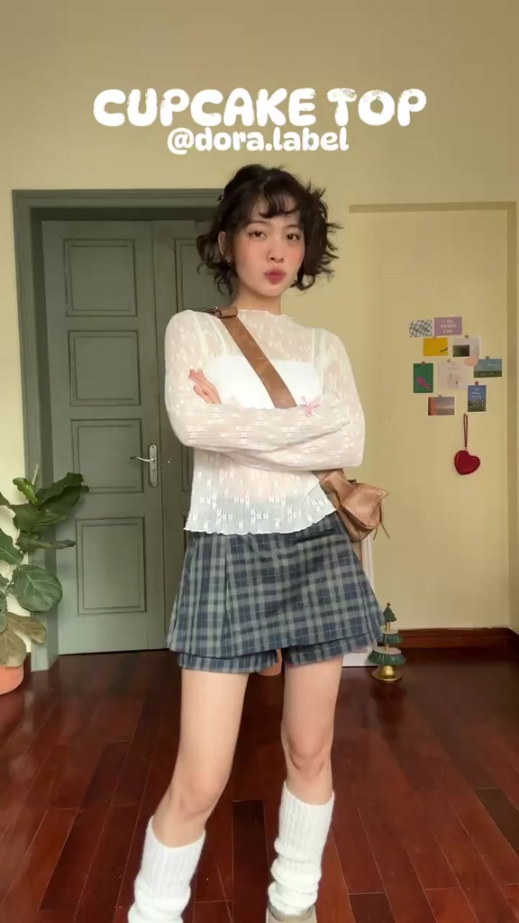Dóra the label - Áo ren hoa xuyên thấu Cupcake, KHÔNG KÈM áo trong | BigBuy360 - bigbuy360.vn