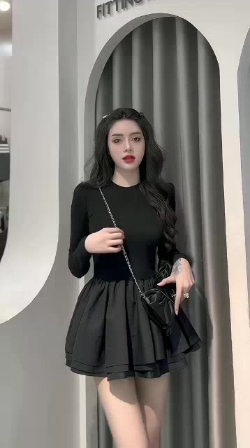 Váy đen dài tay dáng xoè ,Váy thun phối tafta ôm eo tôn dáng | BigBuy360 - bigbuy360.vn