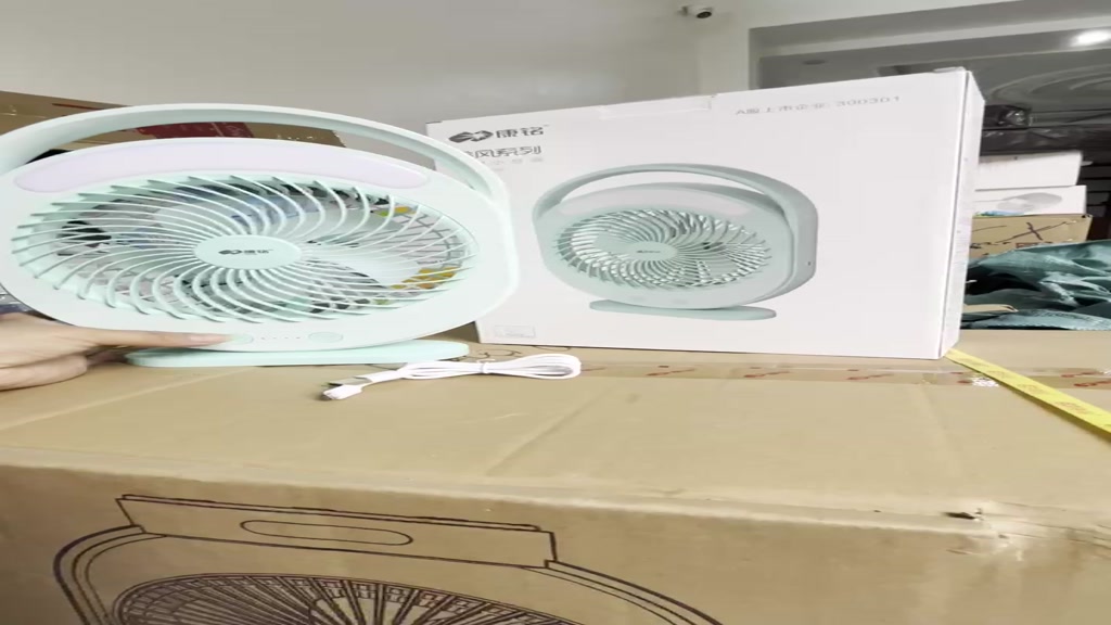 QUẠT SẠC TÍCH ĐIỆN CÓ ĐÈN LED SÁNG KM-F0336 MÀU XANH LỤC BẢO | BigBuy360 - bigbuy360.vn
