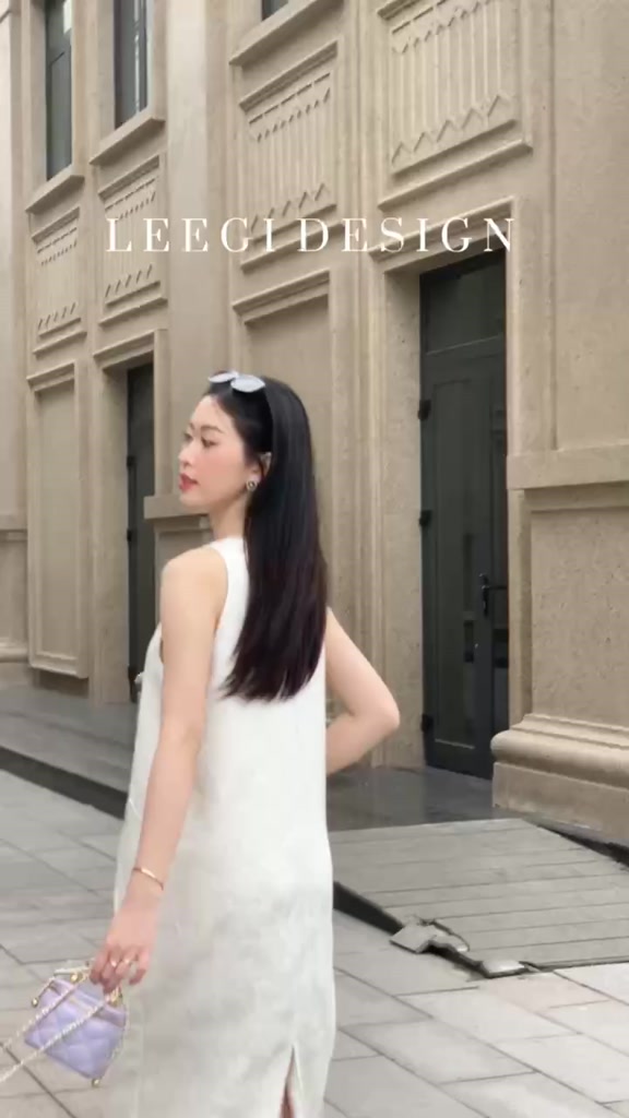 Đầm Suông Dáng Dài Cổ Tròn LeeGi Design Váy Maxi Chất Vải Gấm Cao Cấp Mặc Dễ Chịu Thoải Mái - DD728 | BigBuy360 - bigbuy360.vn