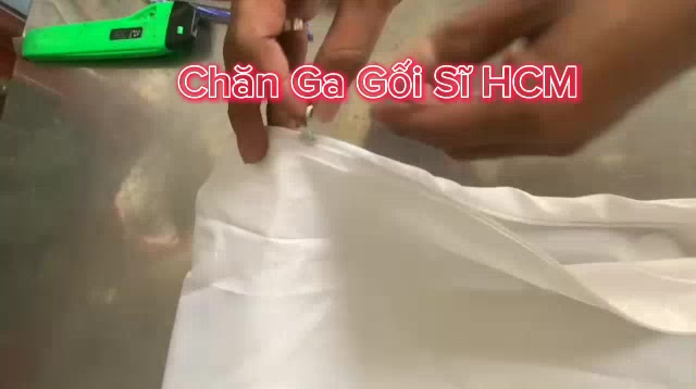 Vỏ ruột gối trắng có khoá kéo dùng nhồi bông gòn thay thế