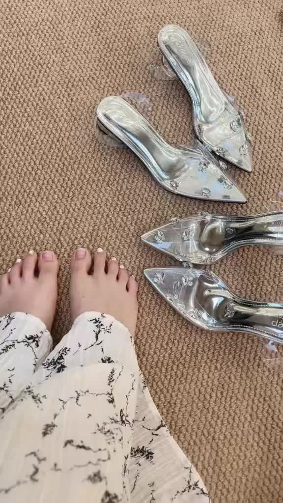 Guốc cao gót quai trong Chị Đẹp Store Mika đính đá, có hậu bít mũi 9 phân, guốc đính đá 7 phân mã D139 | BigBuy360 - bigbuy360.vn