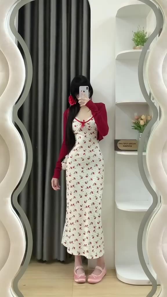 Set 2 món đầm 2 dây ôm body đuôi cá hoa nhí đính nơ kèm khoác tay dài 2 màu đen đỏ mặc đi chơi đi tiệc Noel Tết | BigBuy360 - bigbuy360.vn