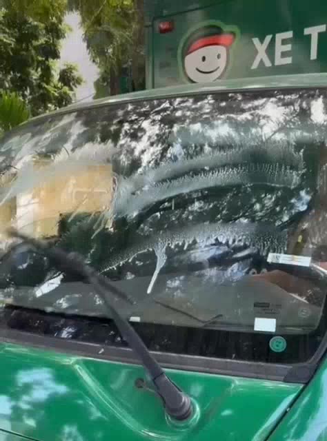 Gợi ý các mẫu nước rửa kính ô tô Toyota Veloz tốt nhất hiện nay