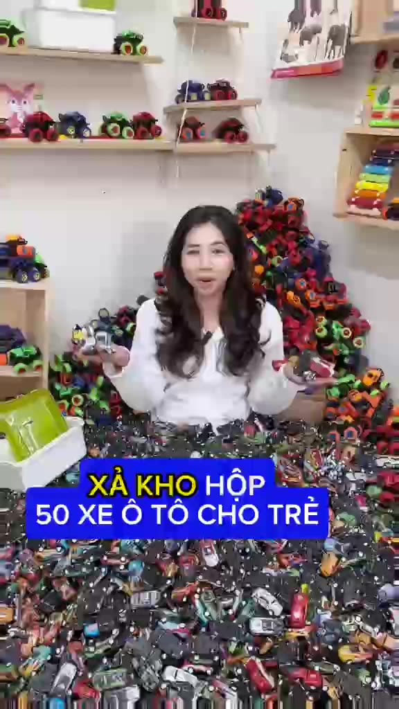 Thùng 30, 50 xe ô tô hợp kim chạy cót đa dạng mẫu xe đồ chơi cho bé trai, bé gái kèm hộp đựng nhiều mẫu