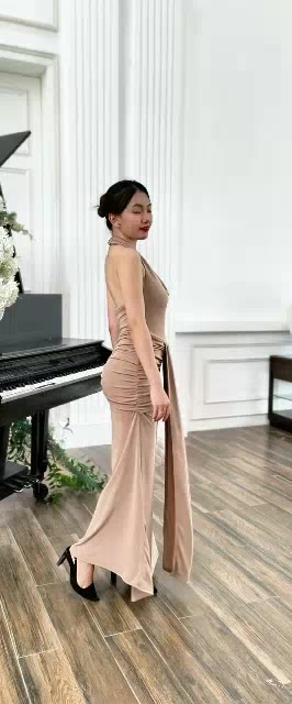 [Xòe Đuôi Cá] Đầm Body Thun Nhũ Hai Lớp Cổ Đổ Xẻ Sâu Hở Lưng Dáng Dài Thanh Lịch Phối Dây Tà Sang Chảnh Đầm Đi Tiệc H | BigBuy360 - bigbuy360.vn