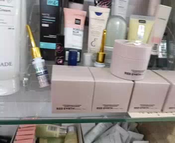 Red Earth Kem Lót Dưỡng Ẩm Sâu Làm Mịn Da 50g/15g Chứa Niacinamide Vitamin E Che Lỗ Chân Lông | BigBuy360 - bigbuy360.vn