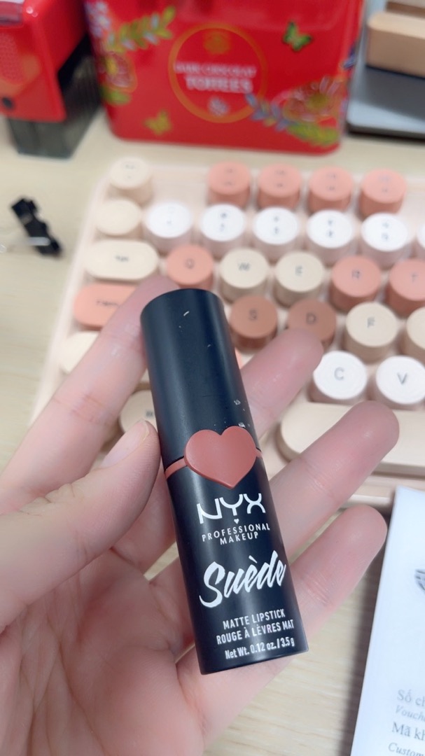 Nyx - Son Thỏi Lì Nyx Suede Matte Lipstick | Shopee Việt Nam