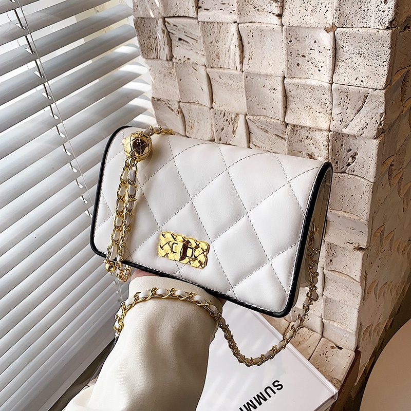 Túi xách nữ thêu chỉ trám chất da cao cấp khóa xoay xịn xò Capucha T275