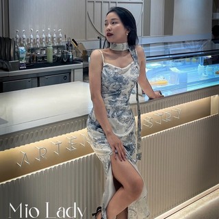 Váy Lụa Hai Dây Mio Lady Xếp Ly Eo Xẻ Đùi Dáng Dài VA0015