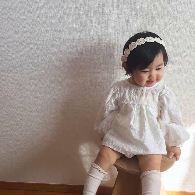 Set áo babaydoll họa tiết hoa thêu kèm quần bí cho bé gái