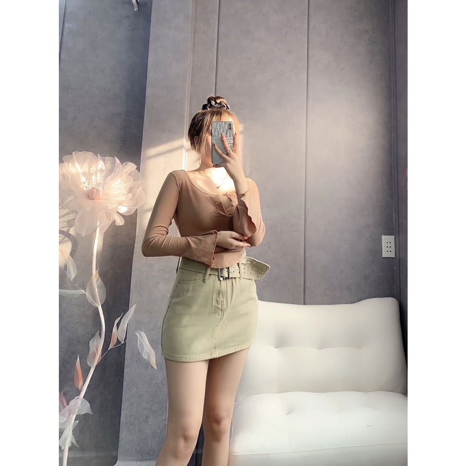 Áo kiểu vạt bầu tay dài loe xẻ cổ vuông cài nút xinh xinh , chất thun gân dày dặn mềm mát