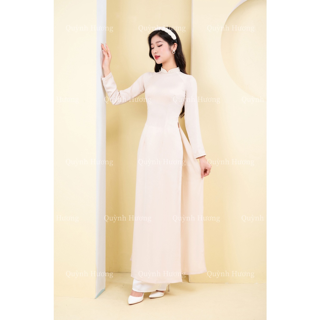 Áo dài chất lụa tây thi cổ truyền thống đính hạt màu be đậm by Quỳnh Hương