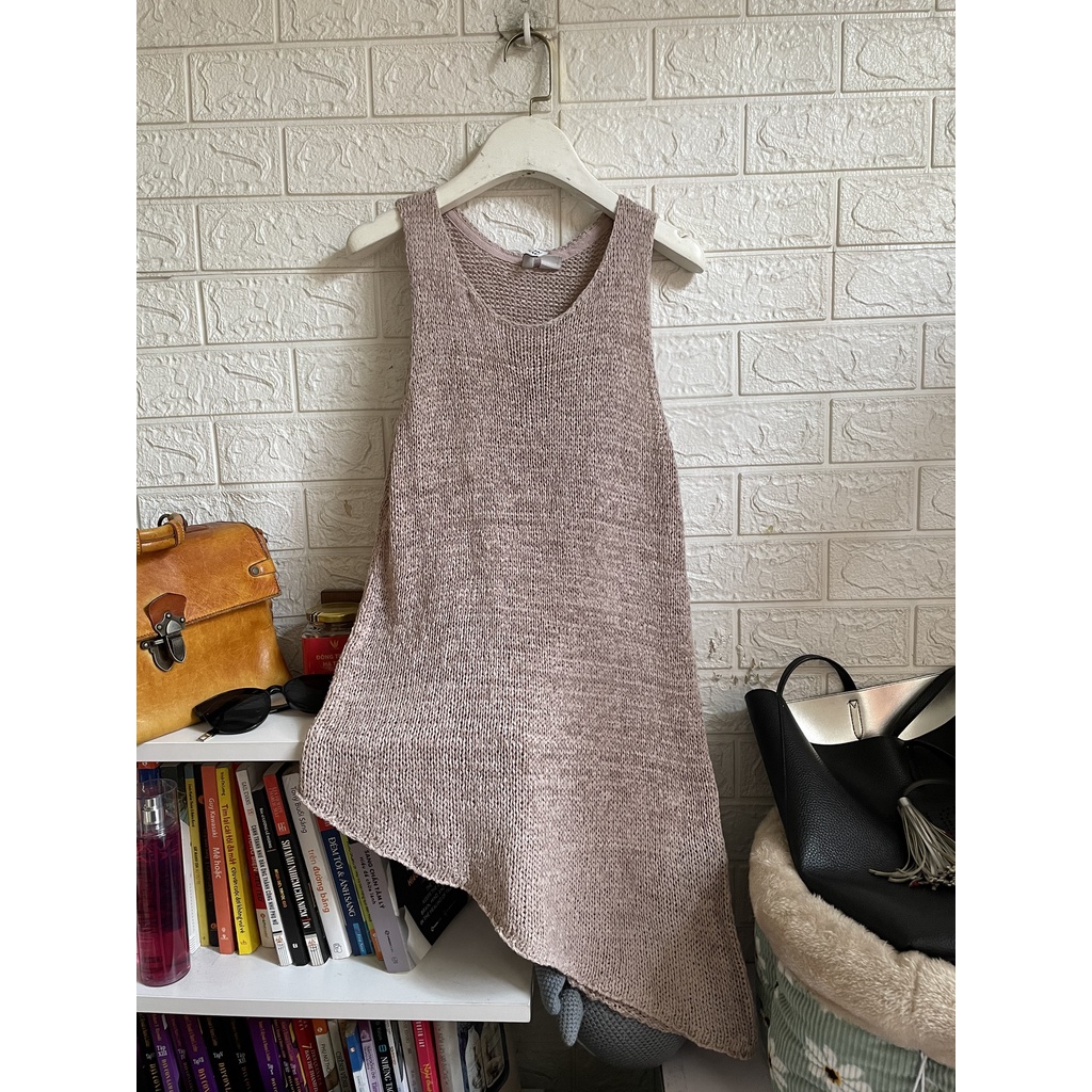 Áo len sát nách tà xéo H&M