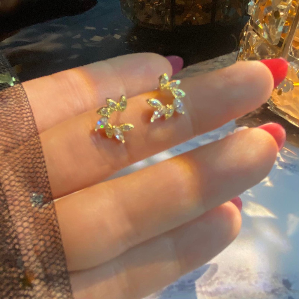 Khuyên tai C vàng nhỏ đá thanh lịch C405