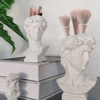 Lọ hoa thiết kế phần đầu tượng David